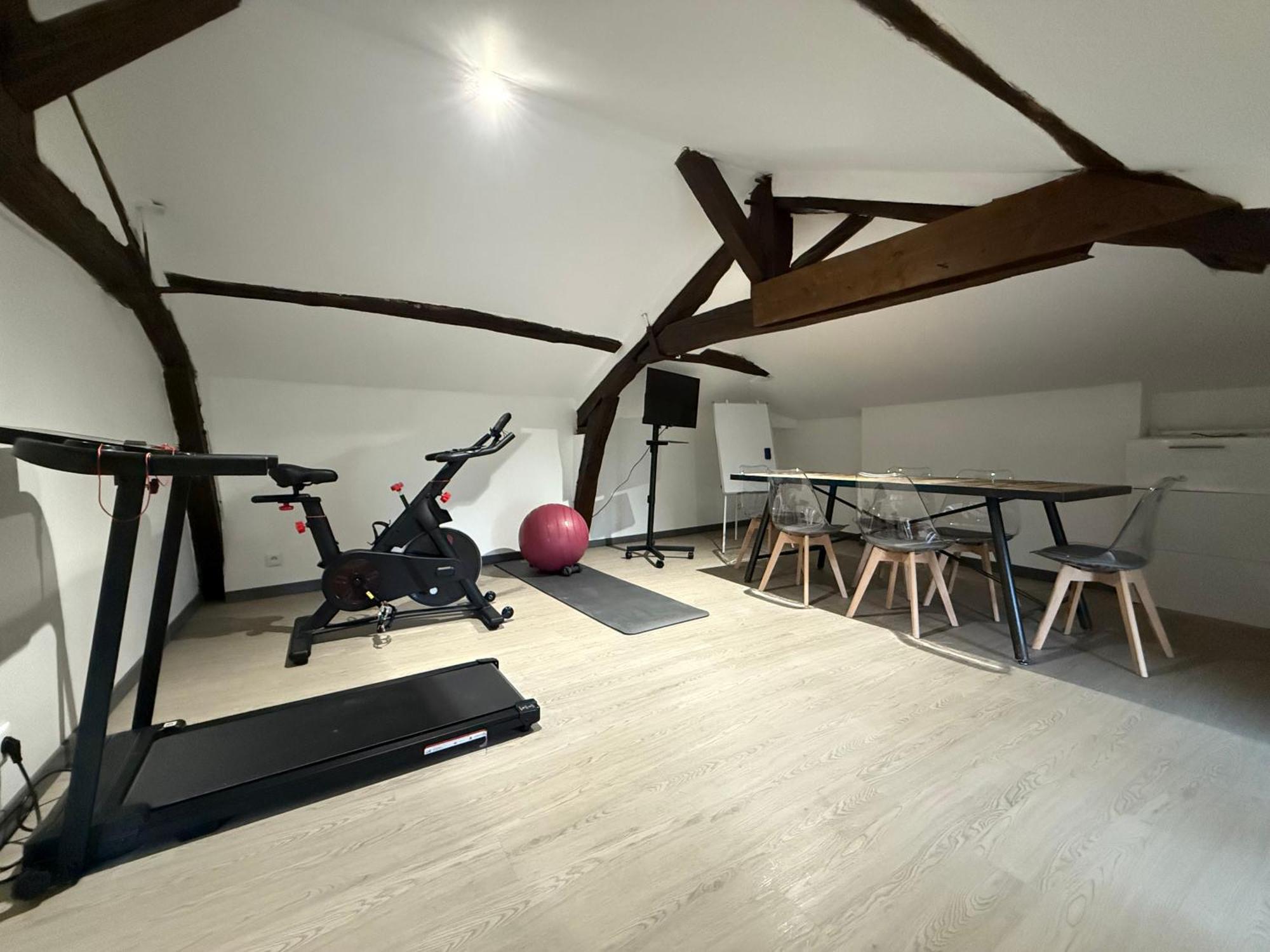 Studio 3 - Cinema Sport Parking - Dabnb ลิมอจส์ ภายนอก รูปภาพ
